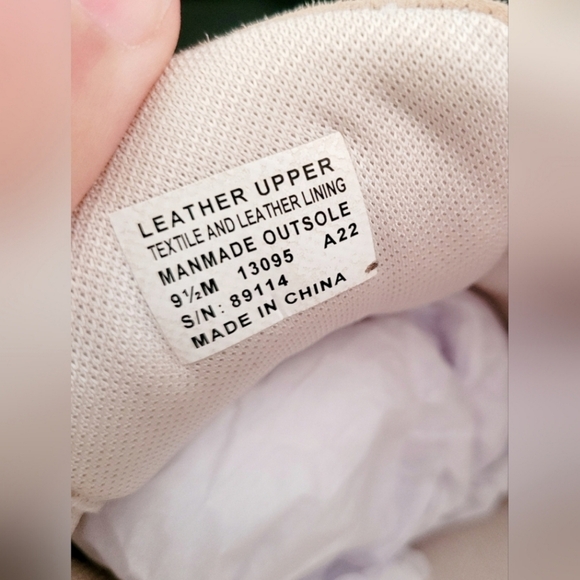 Tory Burch Goodluck T-Monogram Lace Up Sneakers 100% Leather Light Biege US 9.5 - Picture 8 of 16